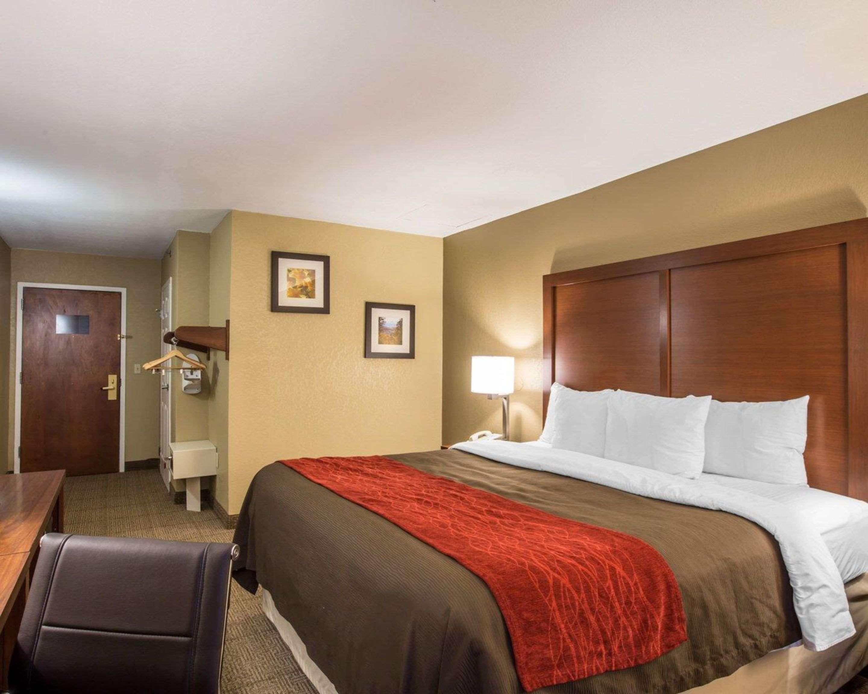Comfort Biltmore West 2*